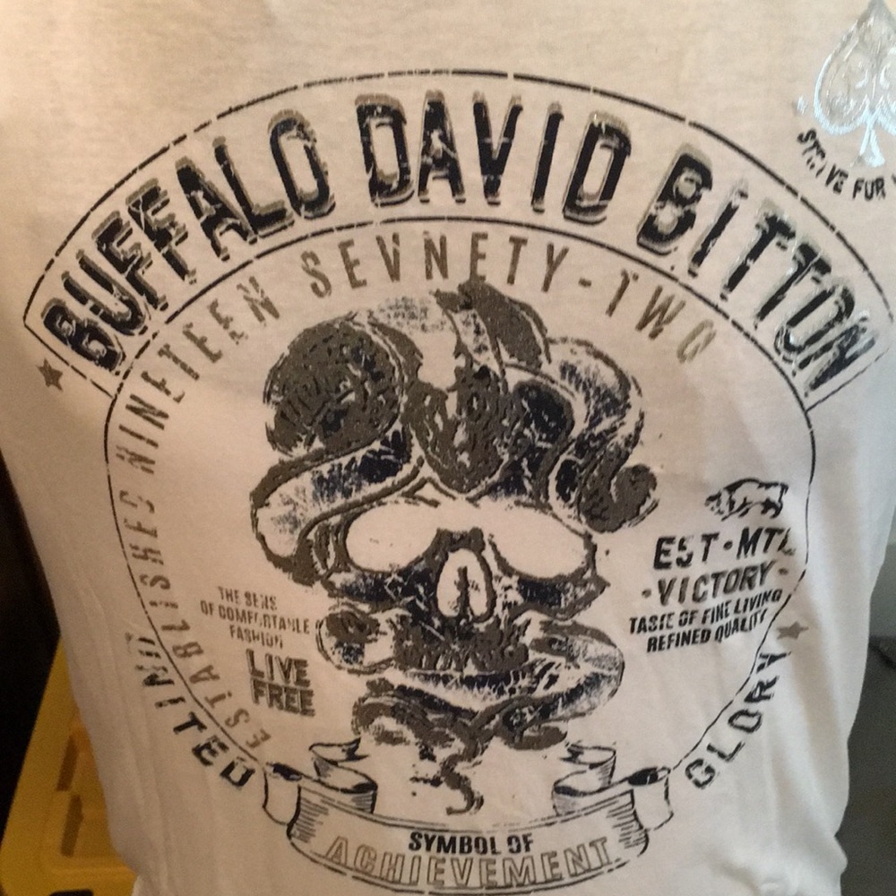 Buffalo David Bitton Men’s Tee In L/G NWT in White